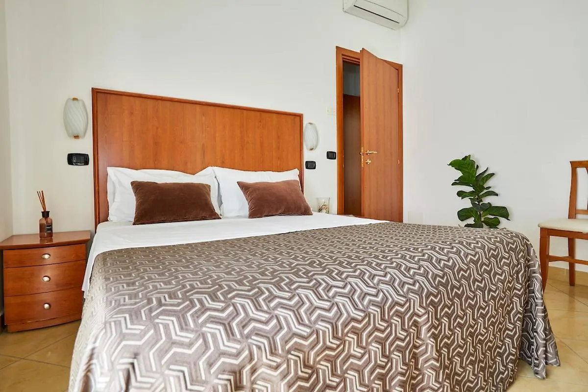 Residence Fellini Rimini 3*,